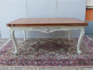 GROSSER AUSZIEHTISCH, GEBLICHTES NUSSBAUMHOLZ, PROVENZALISCHER STIL   cm B163xT98xH76  ausgezogen cm 253